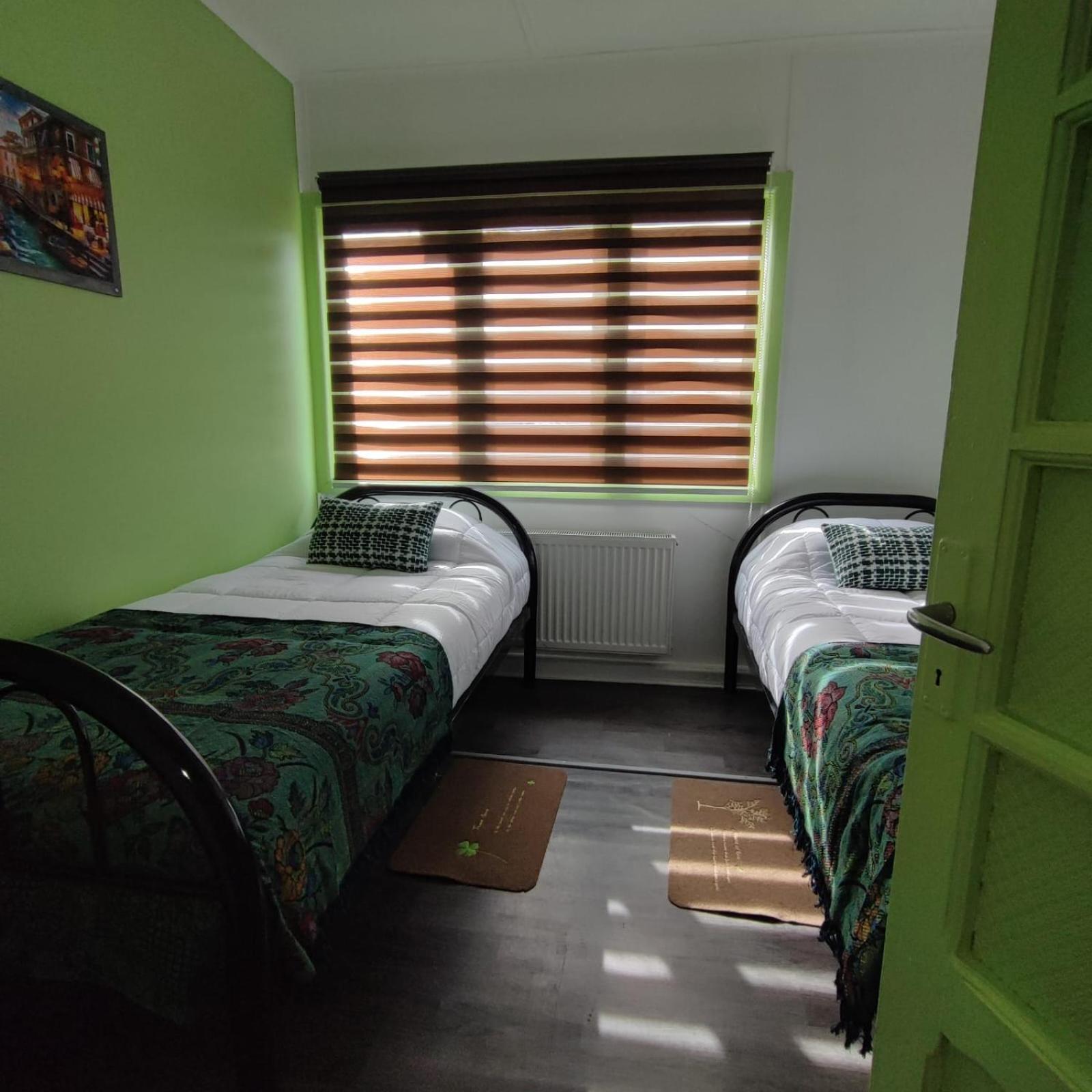 Hostel Kuntur Puerto Natales Luaran gambar